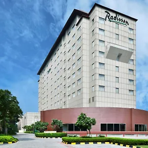 5* מלון Radisson Gurugram Udyog Vihar