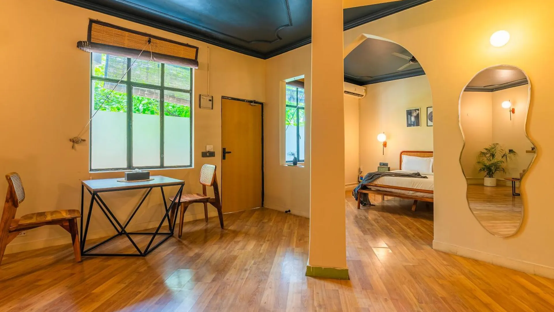 Minimalist One Hauz Khas Village Yeni Delhi Hindistan